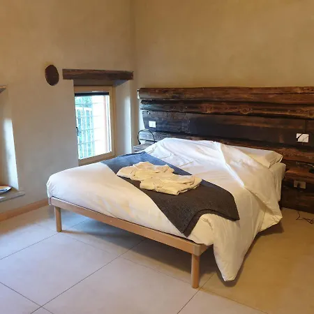 Bed and Breakfast L'Uovo E La Faina Busca Exterior foto